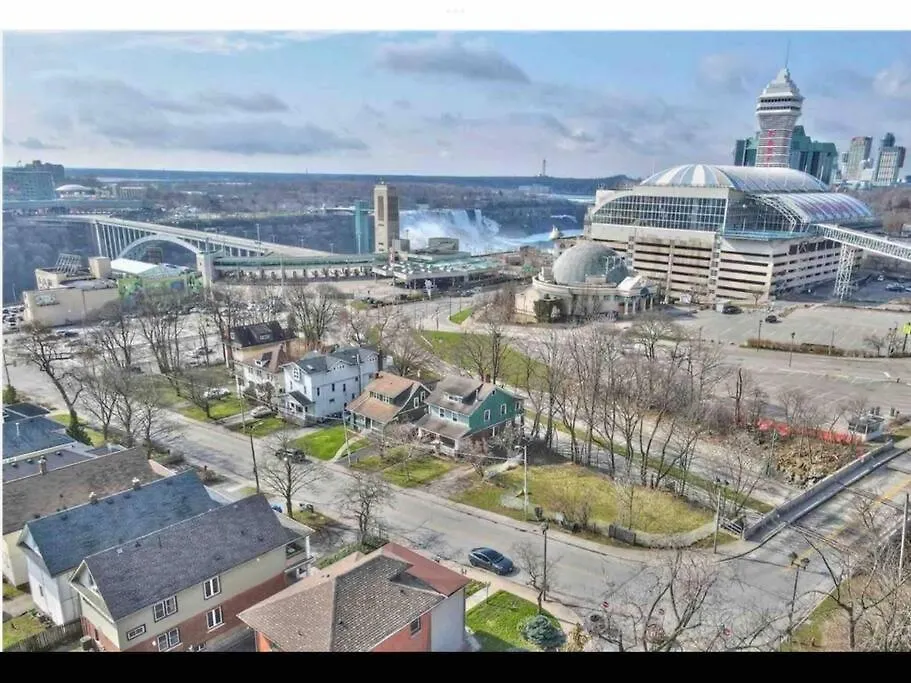Holiday home Two Bedrooms Unit With Jacuzzi And Great View Niagara Falls