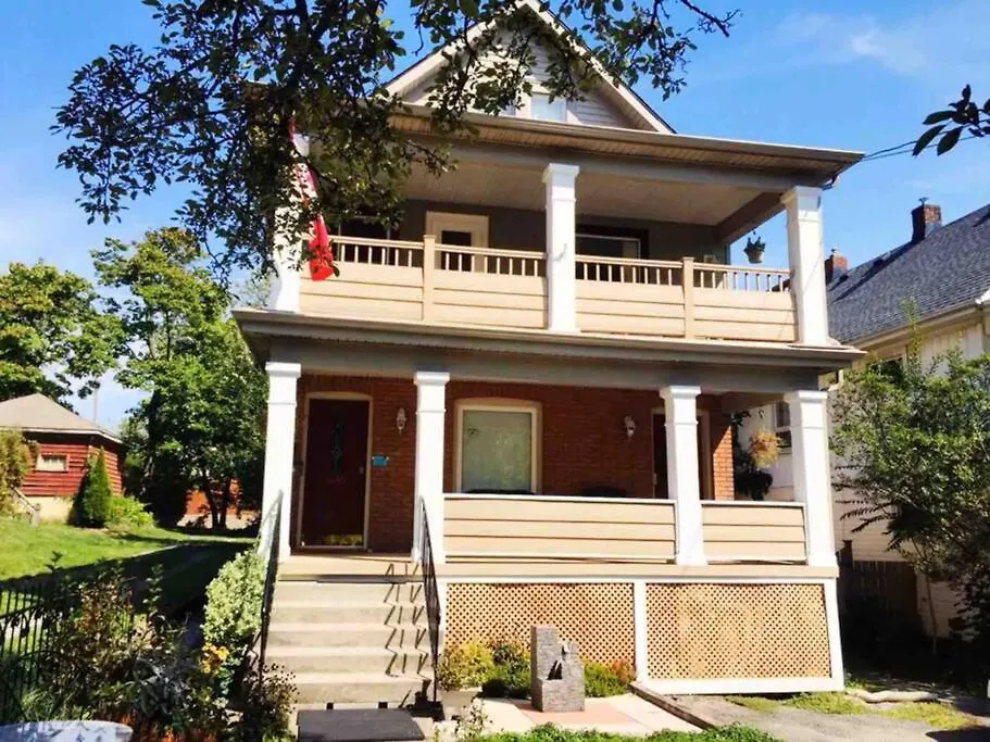 Two Bedrooms Unit With Jacuzzi And Great View Niagara-Fälle