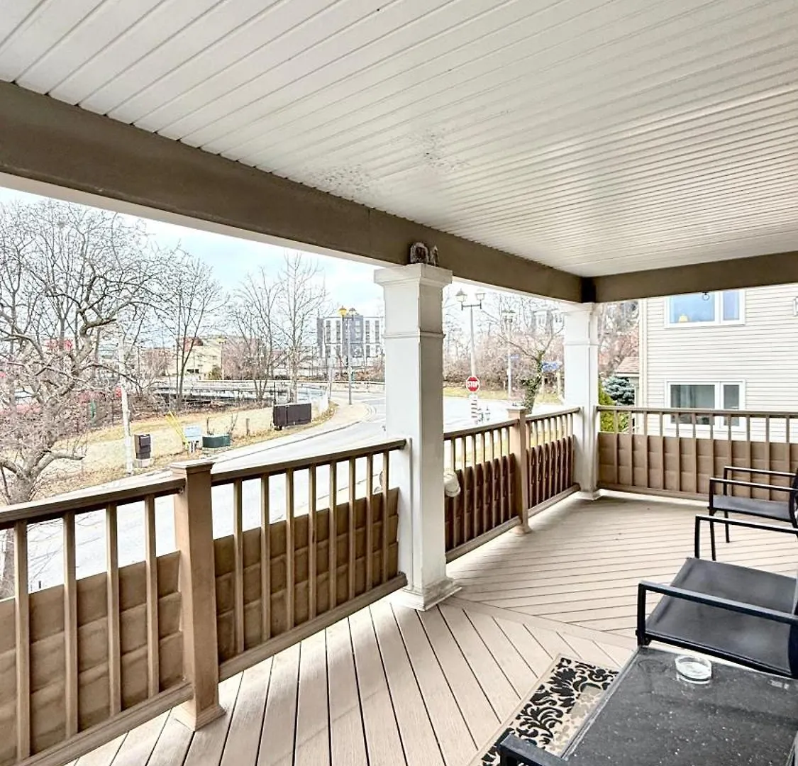 Holiday home Two Bedrooms Unit With Jacuzzi And Great View Niagara Falls Canada